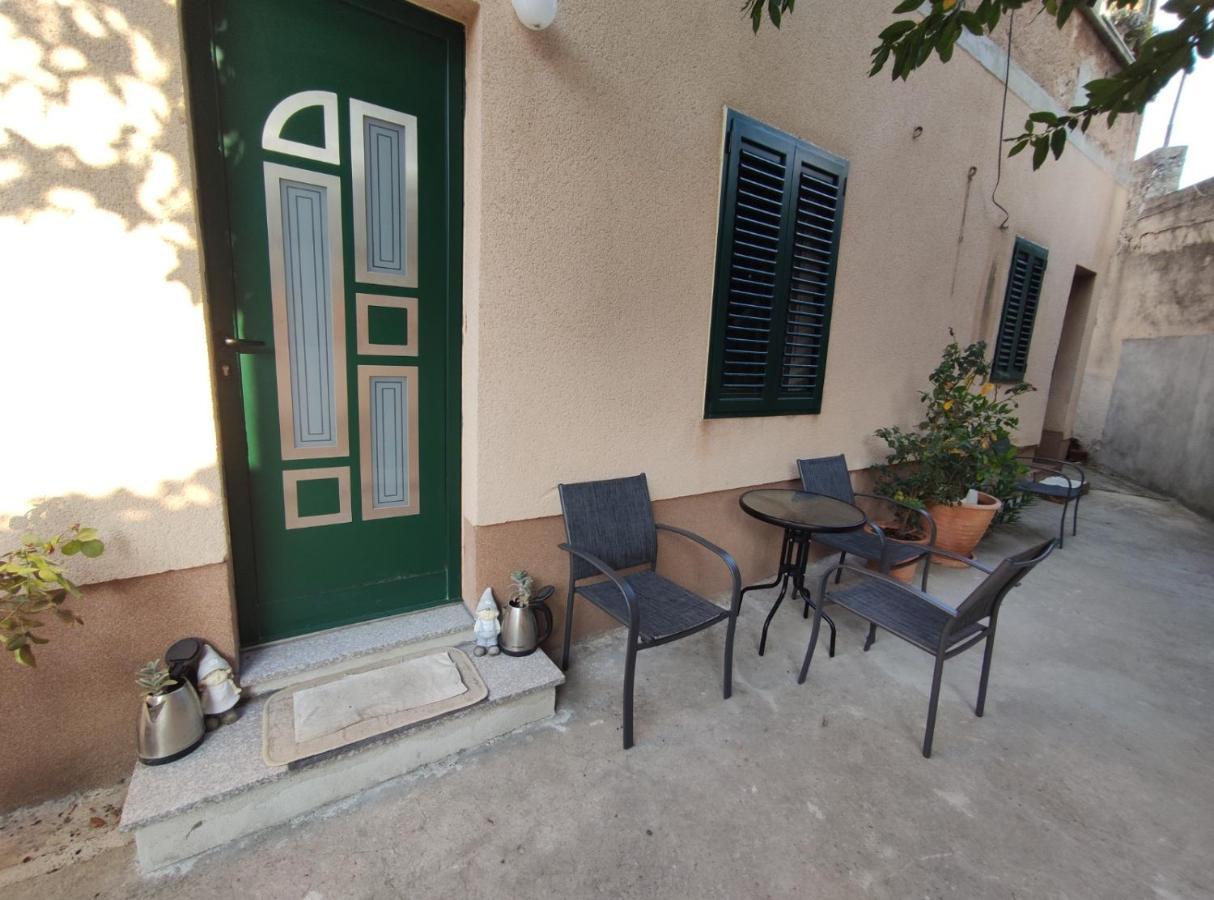 Apartment Tona Šibenik Exterior foto